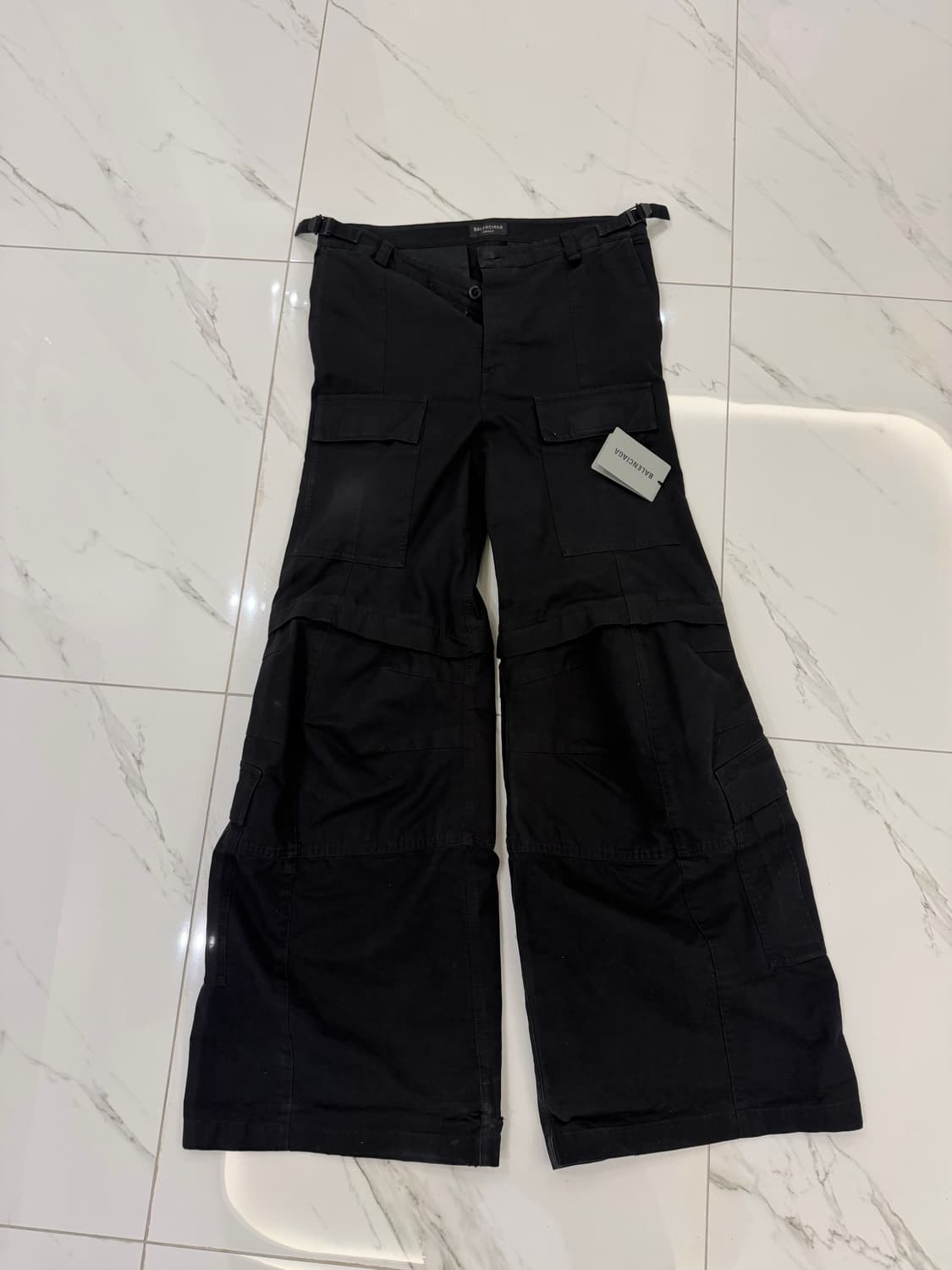 [M] Balenciaga Winter23 플레어드 카고 팬츠 상품이미지4