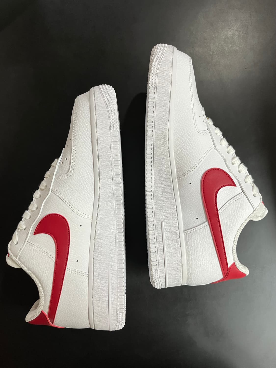 나이키 에어포스1 로우 화이트 레드 상품이미지3