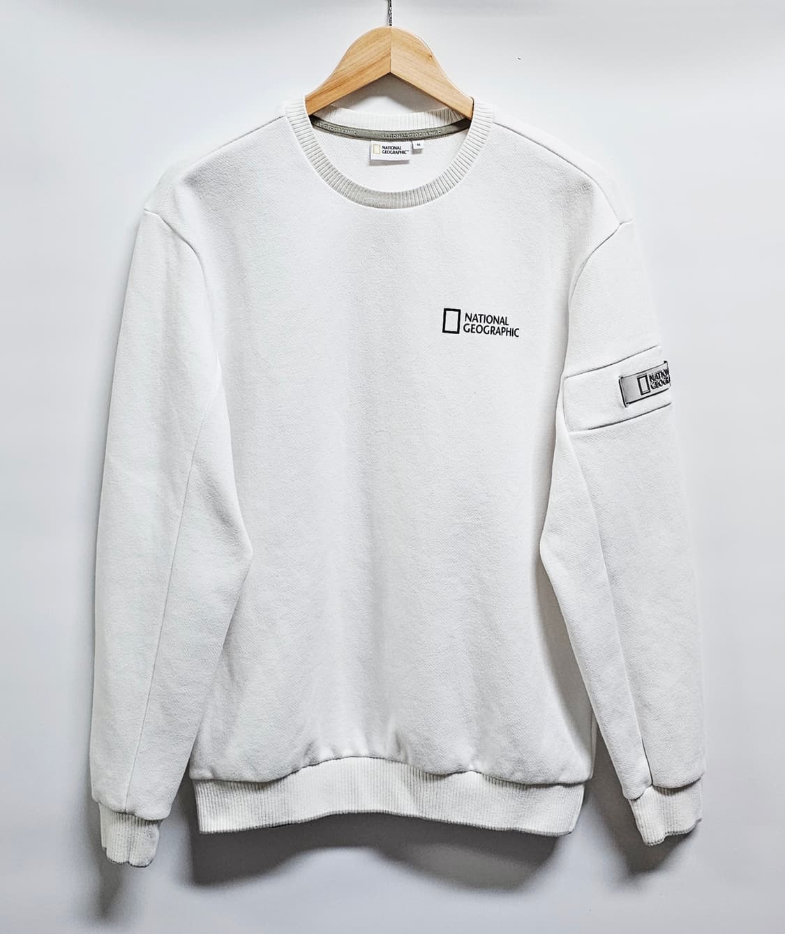 내셔널지오그래픽 맨투맨 M 상품이미지1