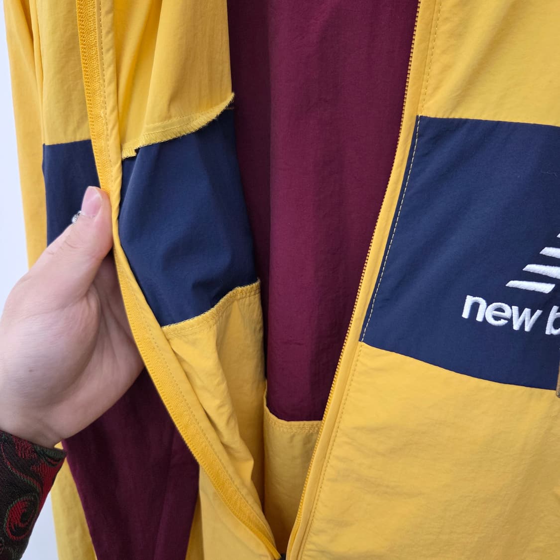 뉴발란스 컬러블록 바람막이 옐로우 남성 M 상품이미지5
