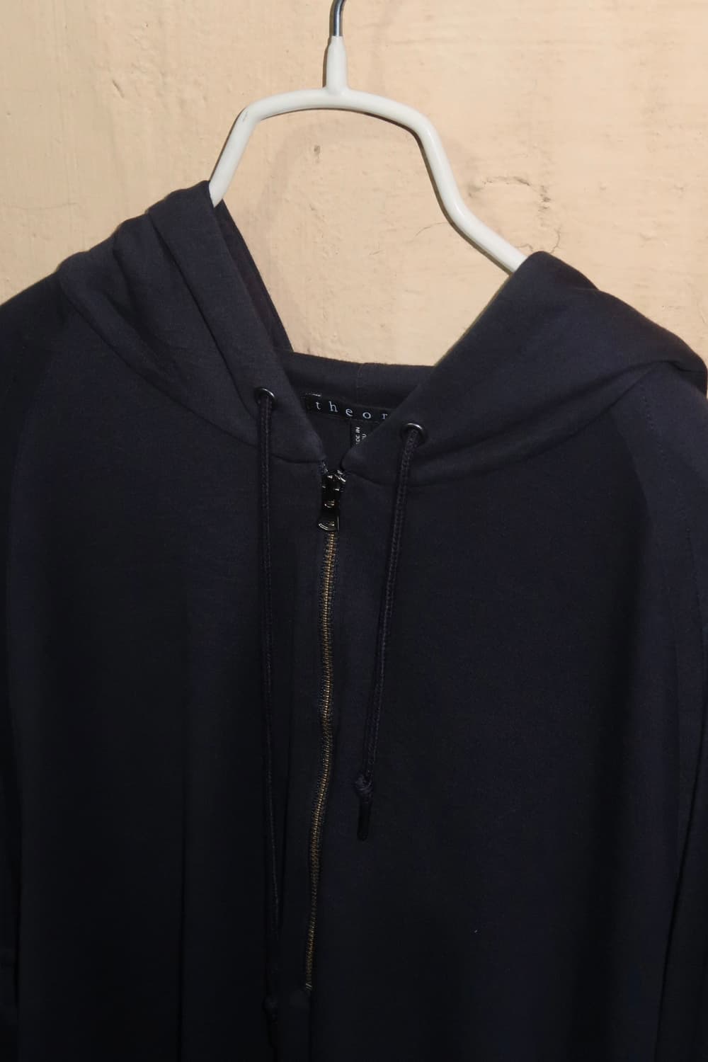띠어리 반집업 후드 Theory half zip up hoodie 상품이미지2