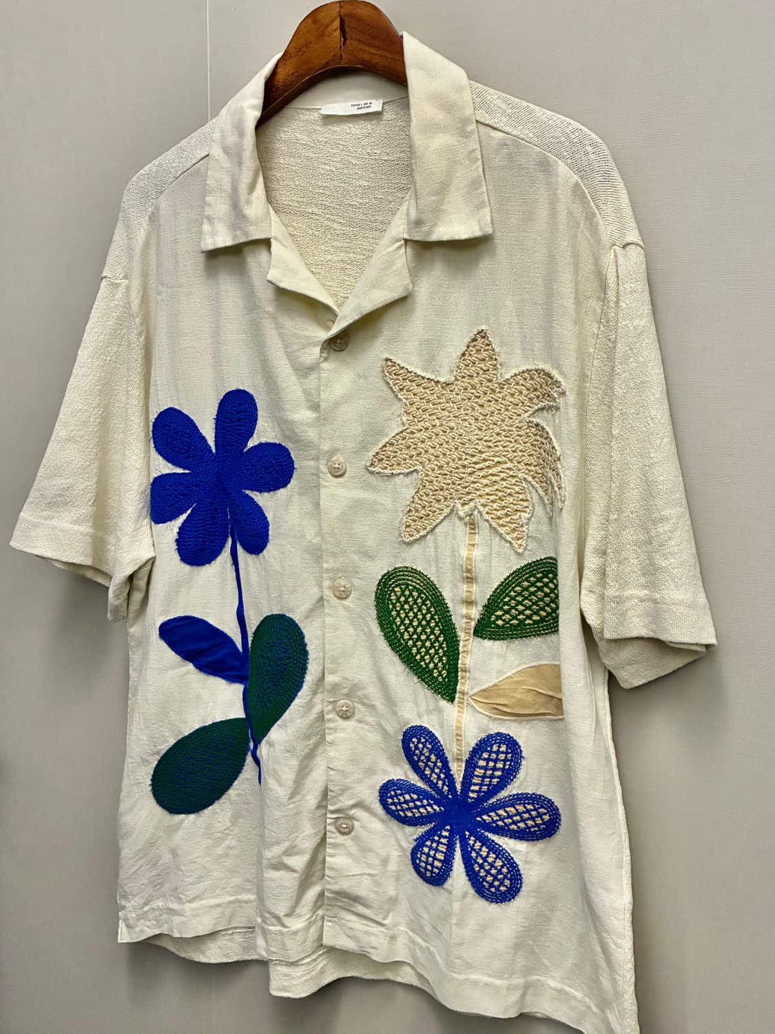 (L/103)ZARA 자라 리넨 플라워 패치 자수 오픈카라셔츠 상품이미지2