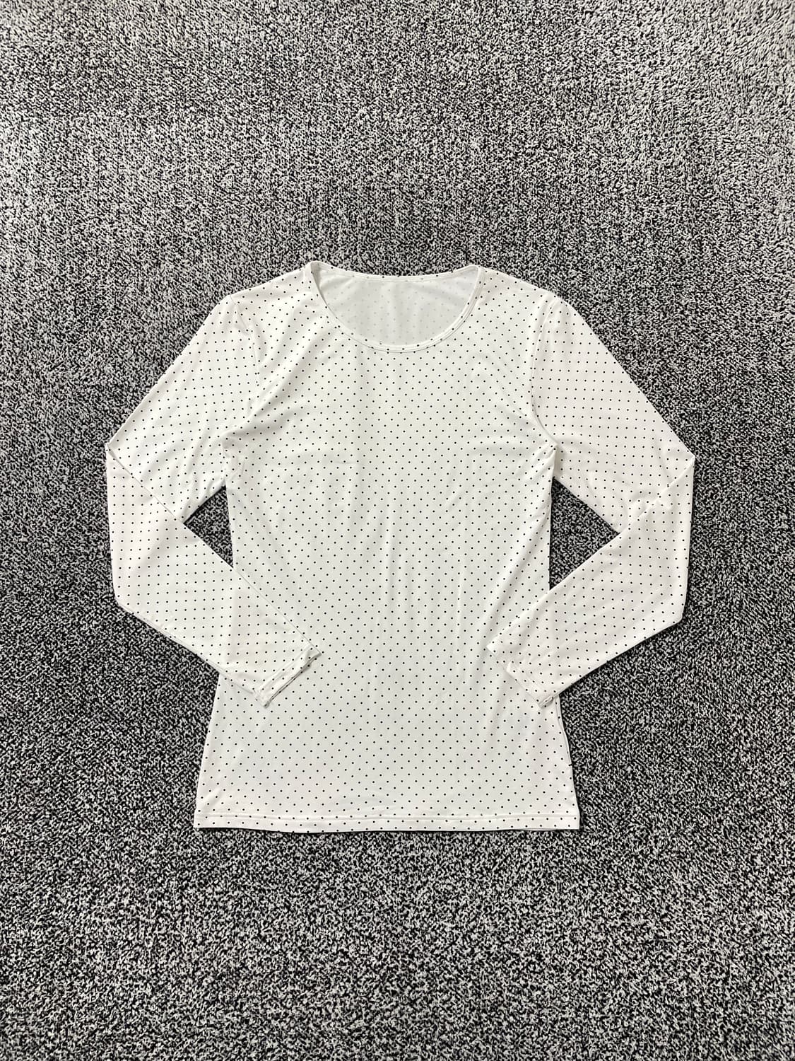 vinteちきゅ. UNIQLO 유니클로 도트 화이트 이너티 슬리브 모리걸 상품이미지1