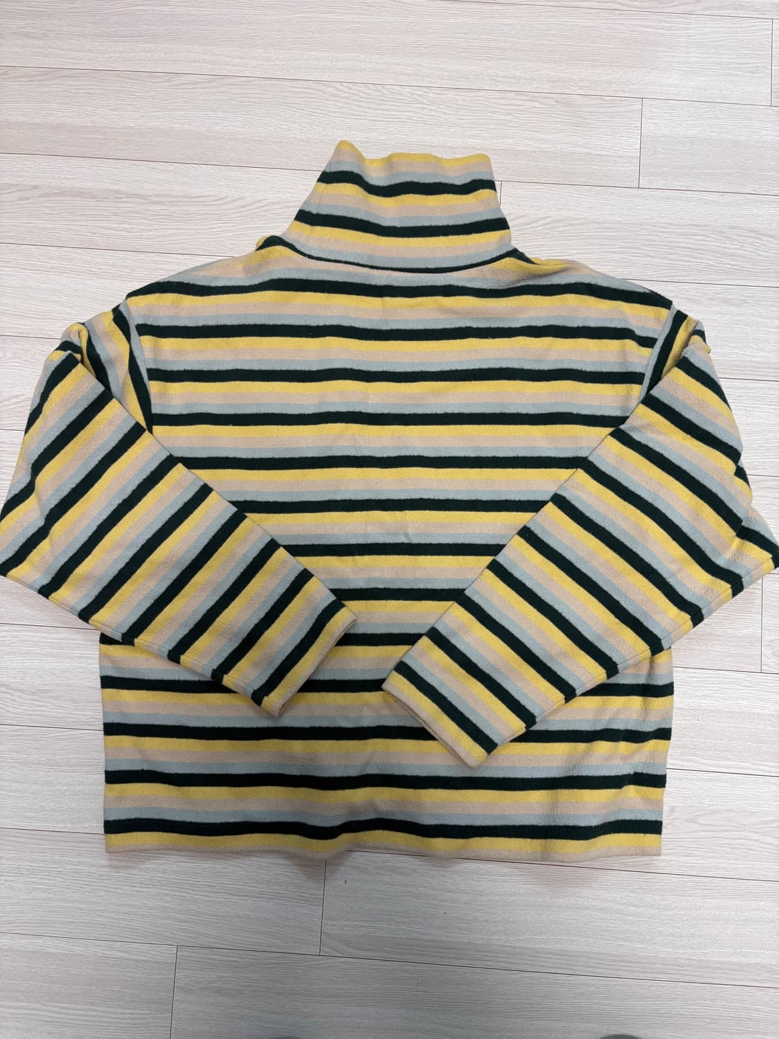 쉬이즈큐트 린다터틀넥 상품이미지1