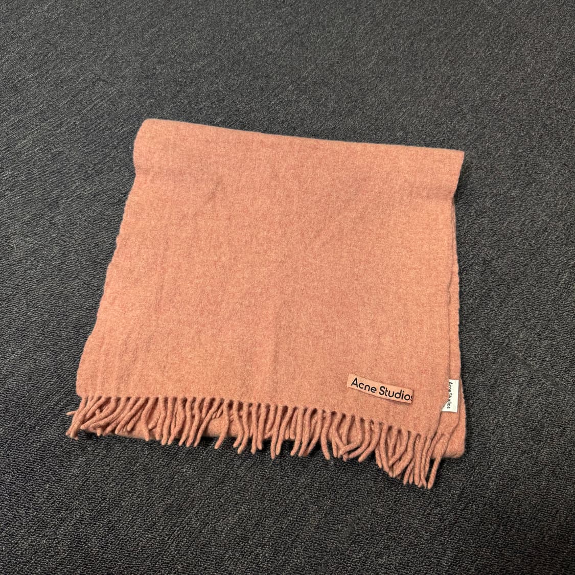 아크네스튜디오 울 프린지 머플러  상품이미지1