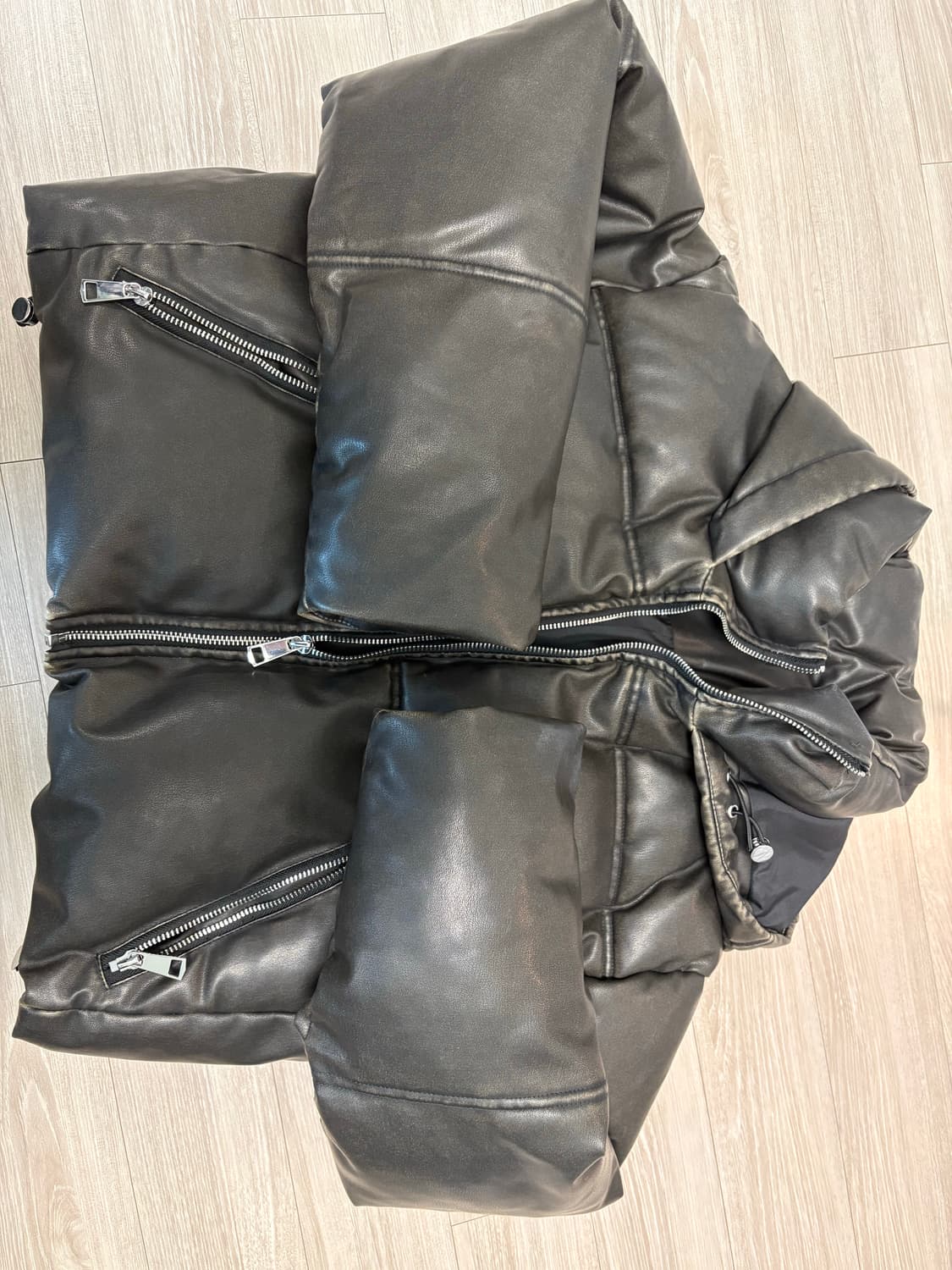 자라 숏 크랙 레더 패딩 자켓 상품이미지4