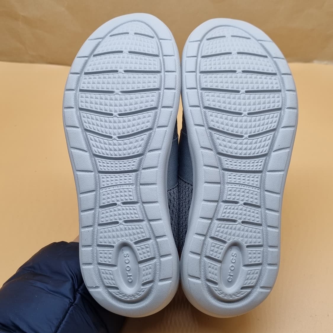 크록스 라이트 라이드 매쉬 슬립온240 상품이미지3