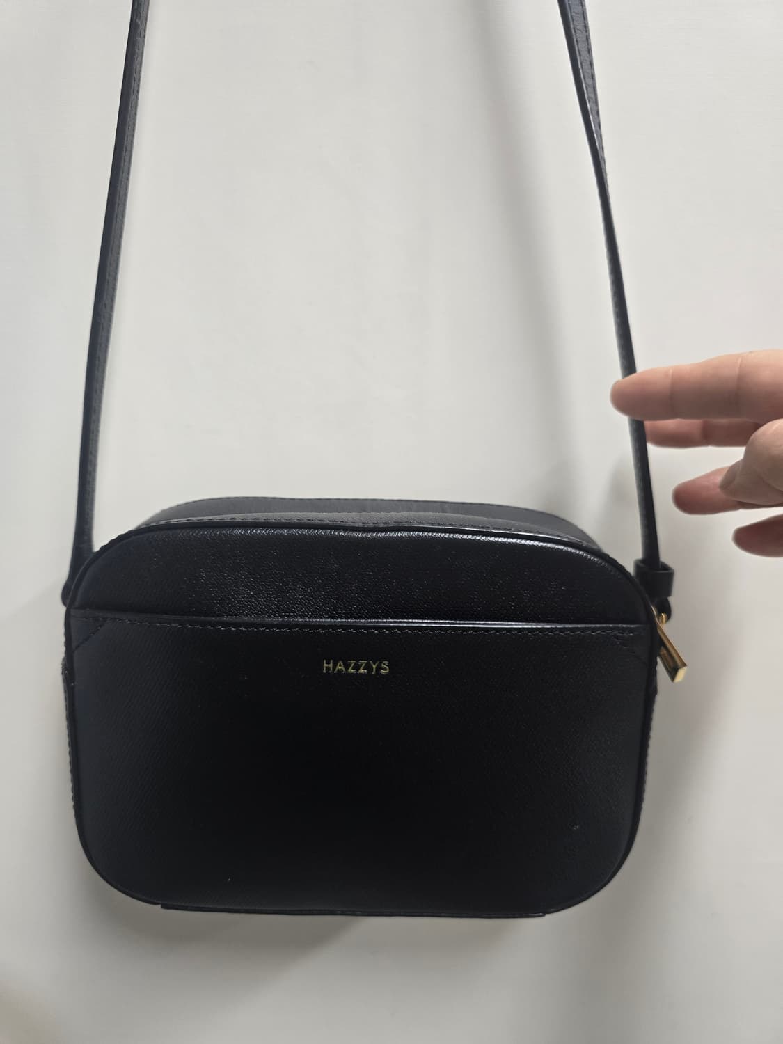 헤지스 퍼피로고 카메라백 25FW제품 상품이미지3