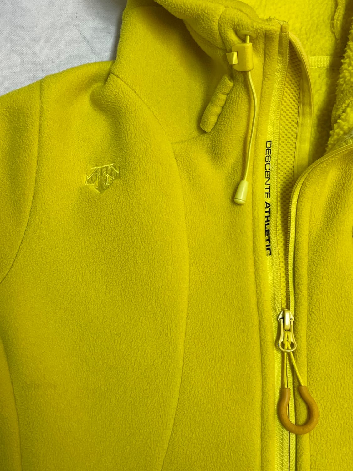 데상트 플리스 후드집업 상품이미지6