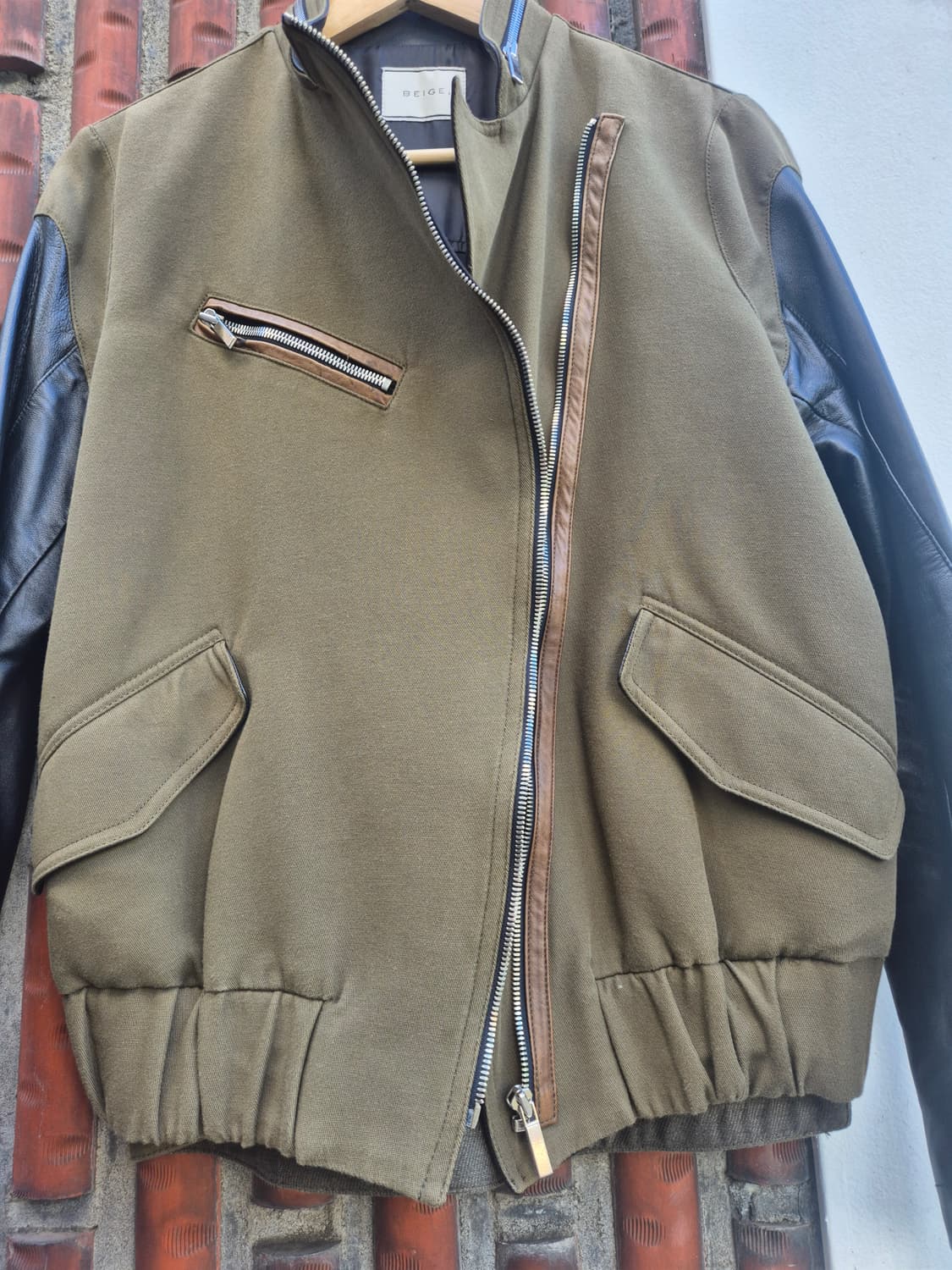 BEIGE 브랜드의 여성자켓입니다 상품이미지2