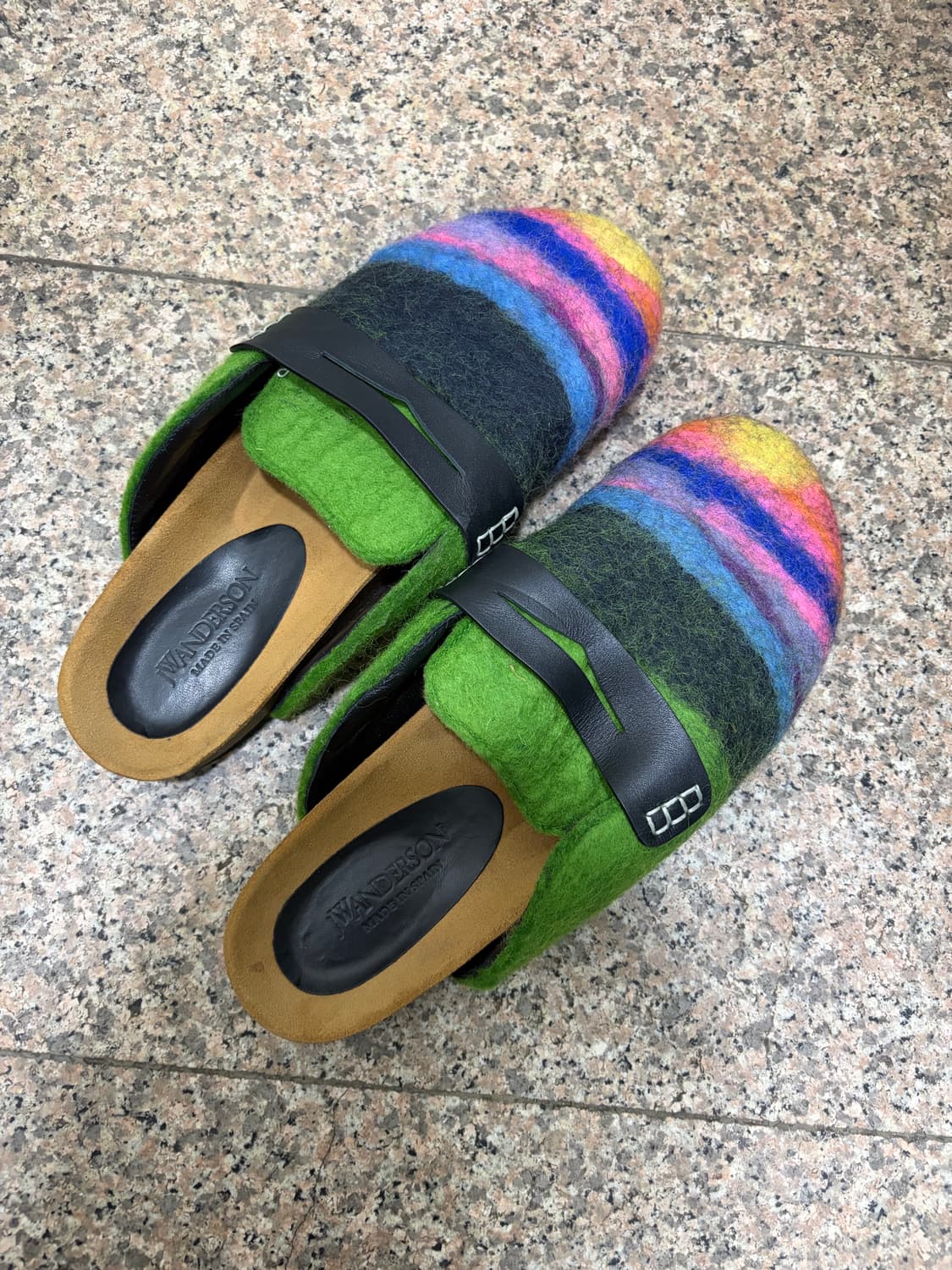 JW앤더슨 펠트 슬리퍼 멀티컬러 상품이미지1