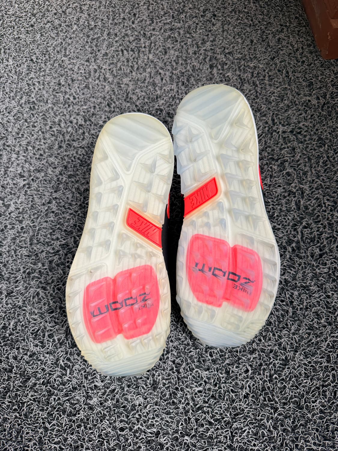 나이키 에어즈줌 IT 골프화 '인프라레드' (844649-100) 상품이미지5