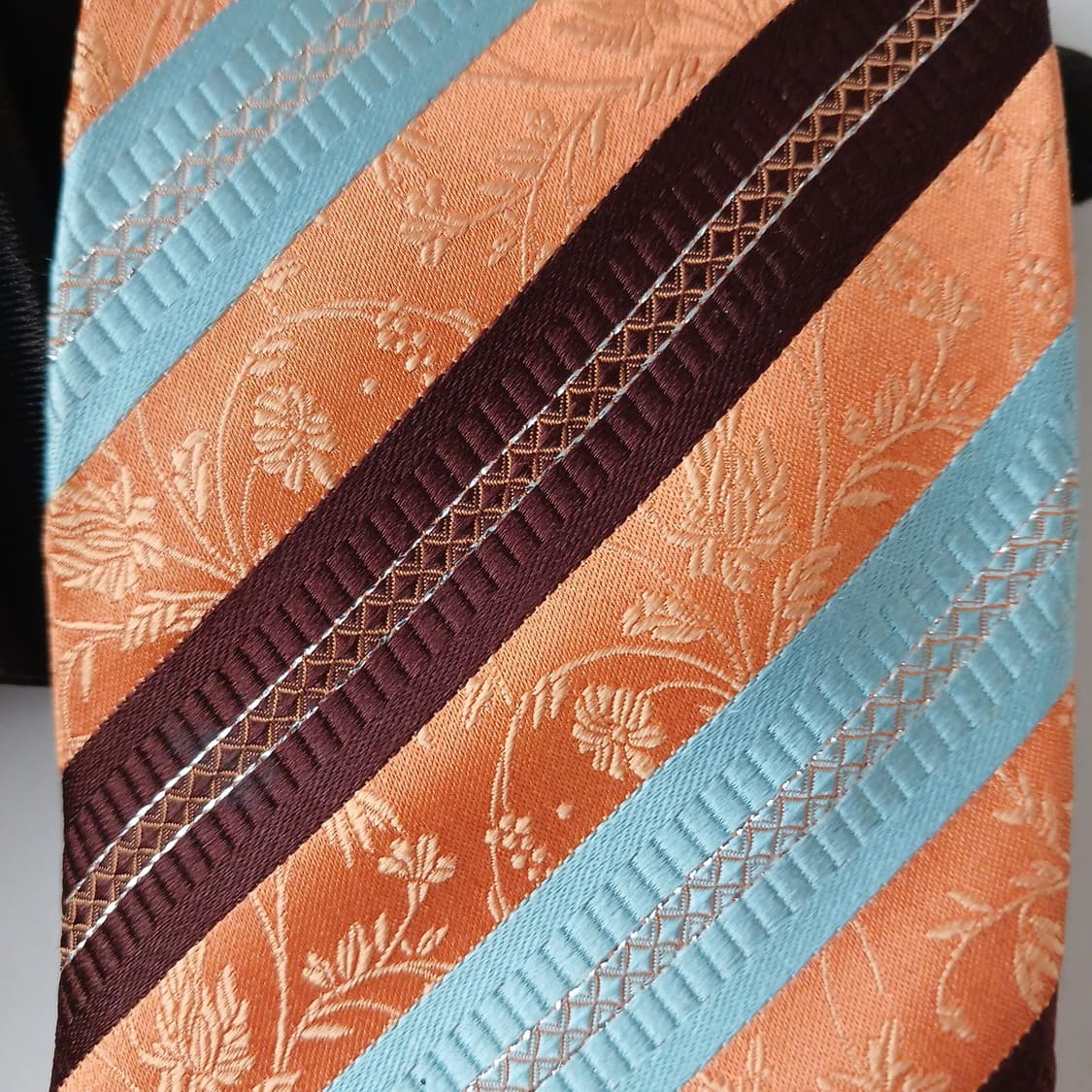 아쿠아스큐텀 실크 오렌지 스트라이프 넥타이 9cm A+등급 A19288
 상품이미지8