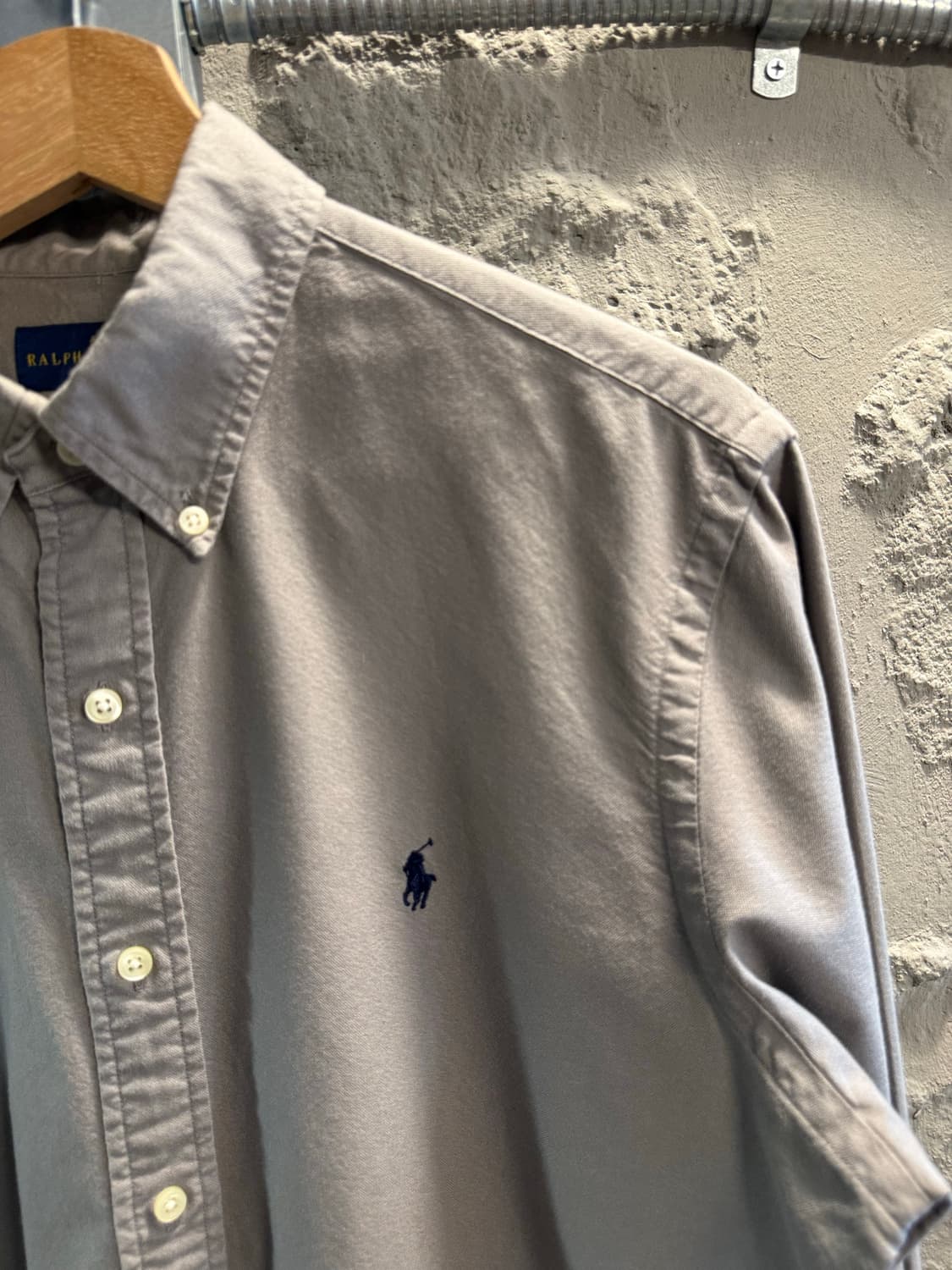 M 폴로랄프로렌 POLO 클래식핏 버튼다운 셔츠 그레이 상품이미지3