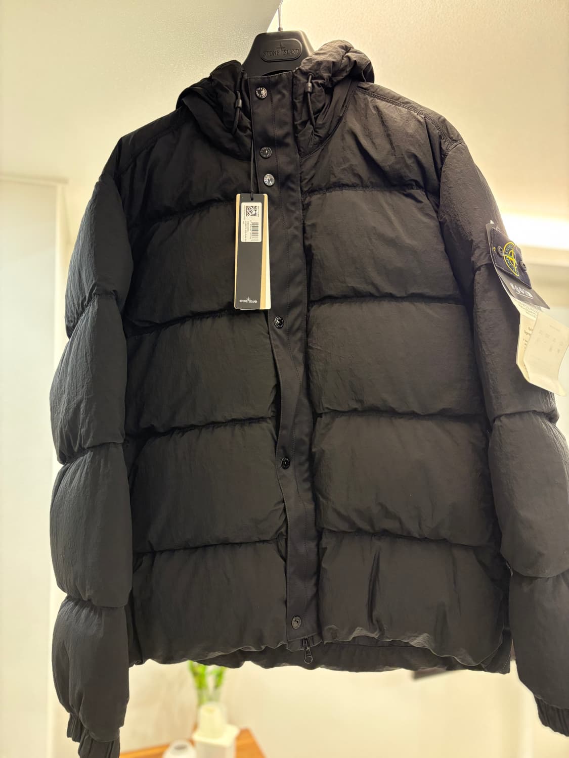 스톤아일랜드 24fw 나일론메탈패딩 블랙xl 상품이미지1