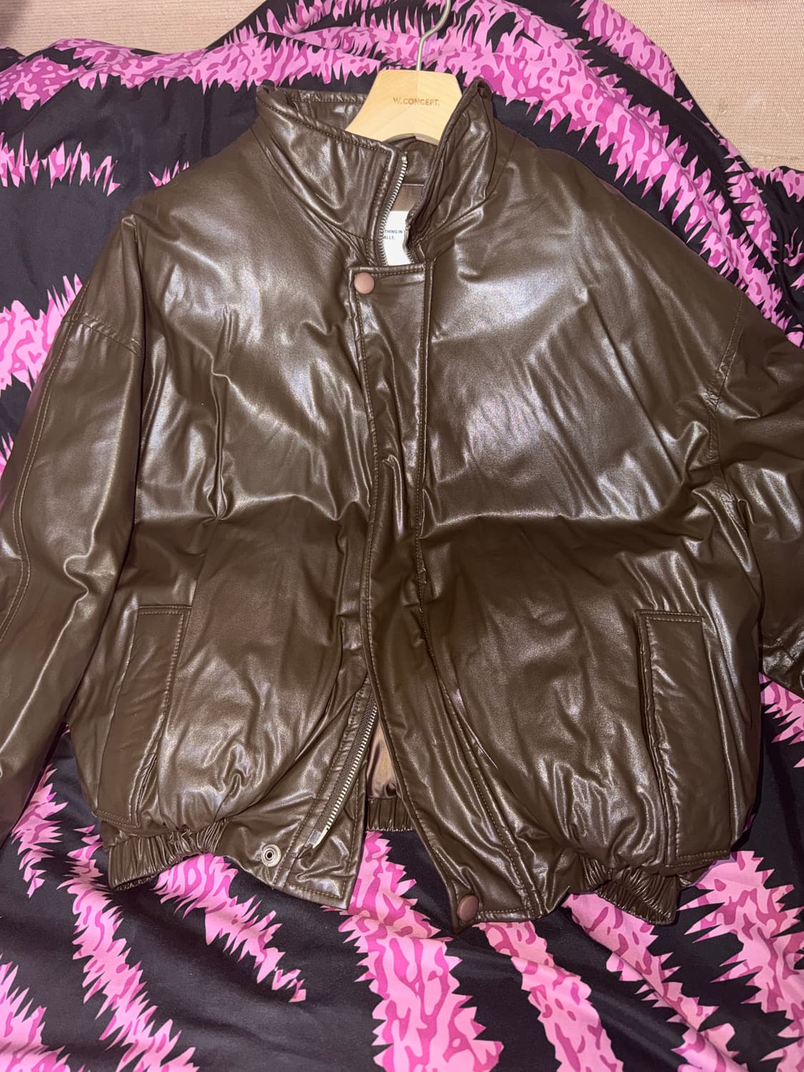 플레이스 스튜디오 가죽 패딩 상품이미지1