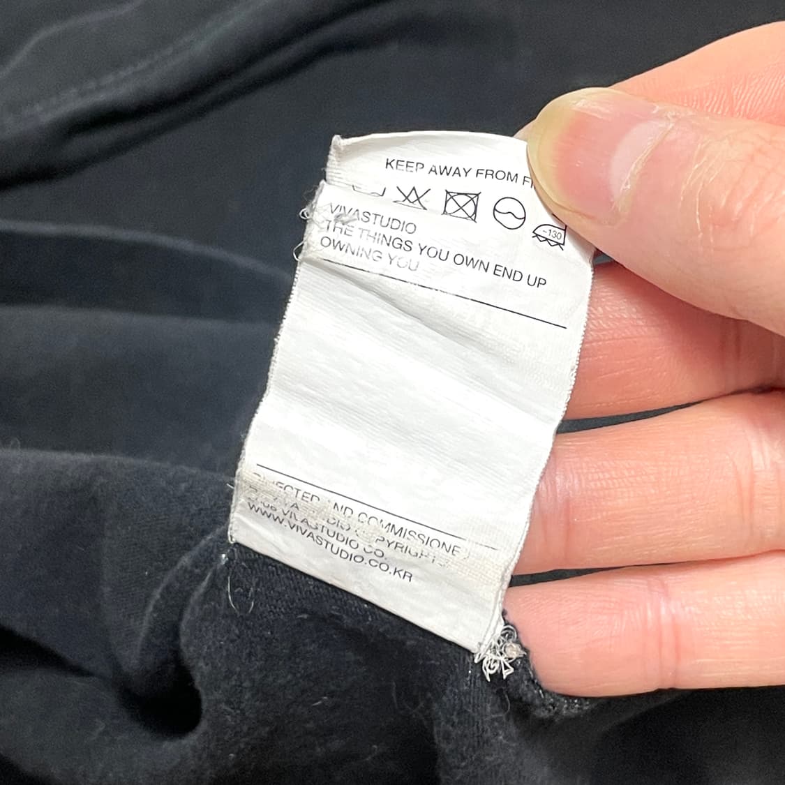 비바스튜디오 스펠로고 블랙 반팔티셔츠 남성M 상품이미지6