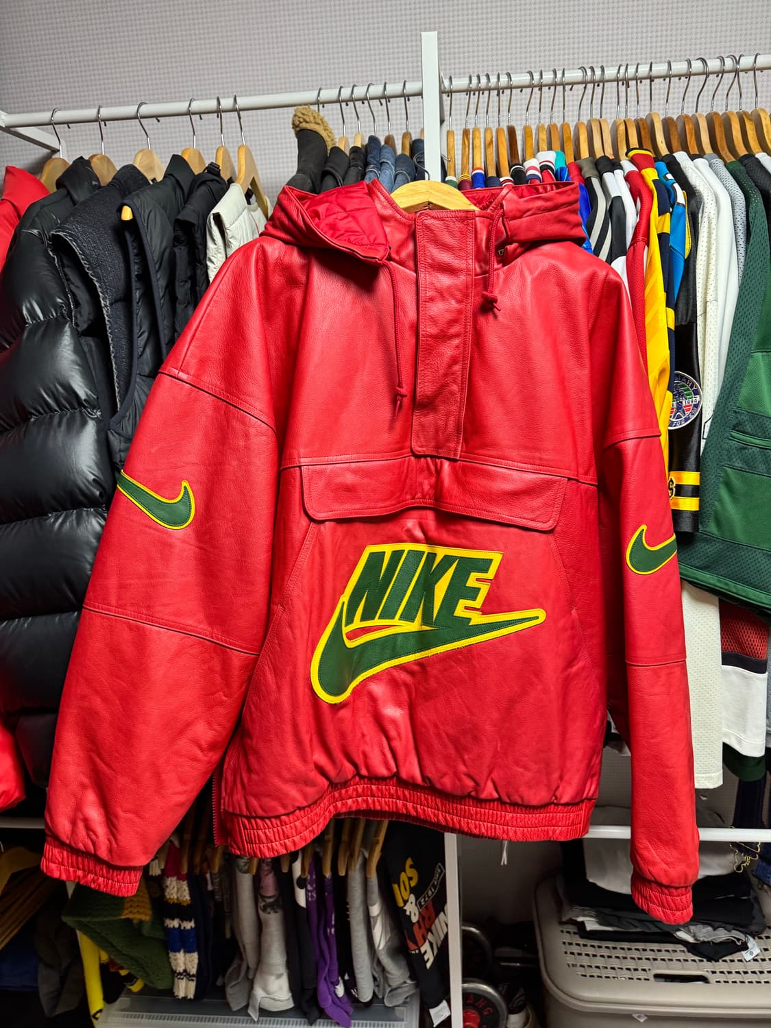 슈프림 x 나이키 레더 아노락 짐레드 - 19FW 상품이미지1