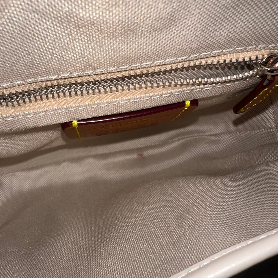 코치 레더 소호백 상품이미지3