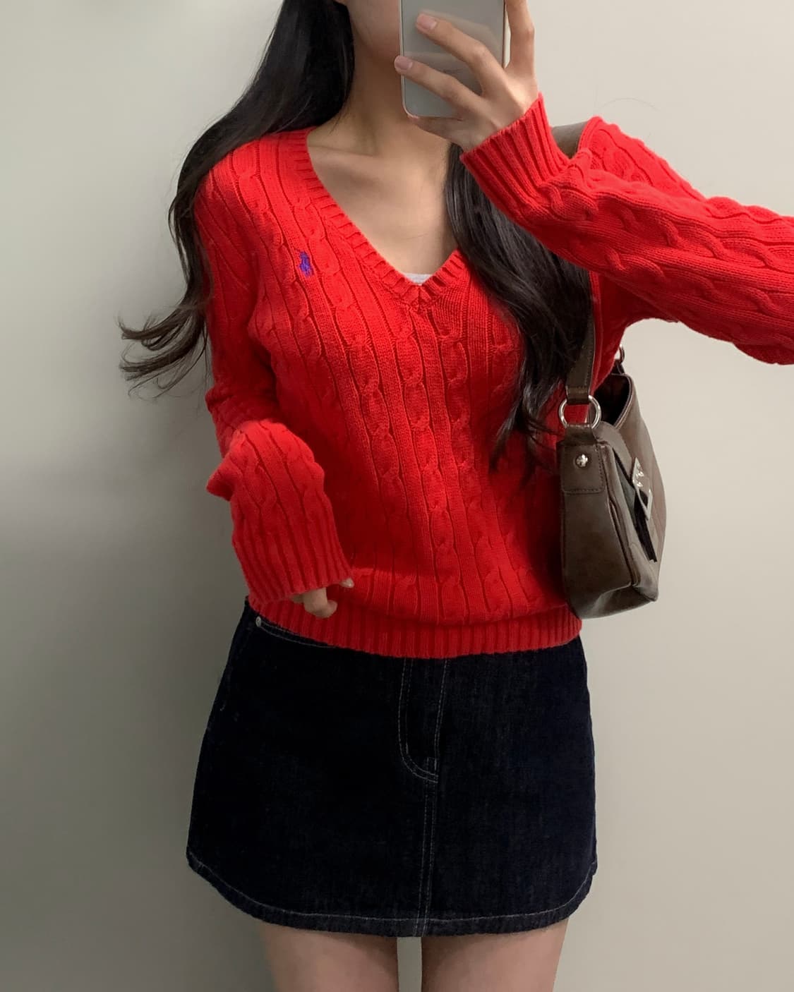 폴로 브이넥 니트  상품이미지1