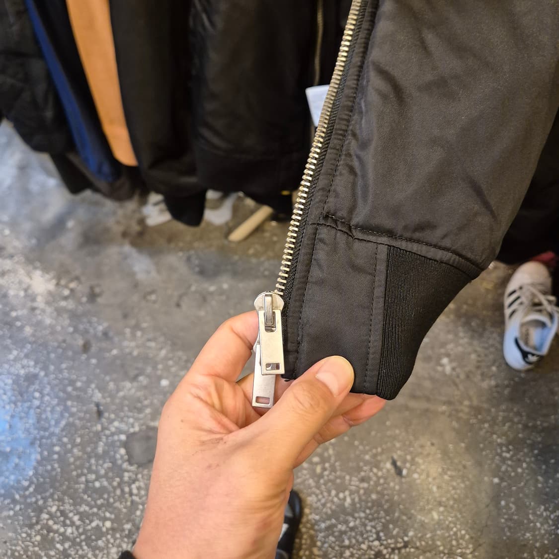 2XL(착샷잇음) 무신사 블랙 MA-1 항공점퍼  상품이미지7