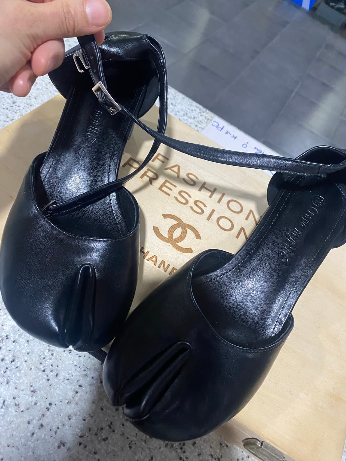 Grape myrtle 검정 구두 38사이즈 상품이미지3