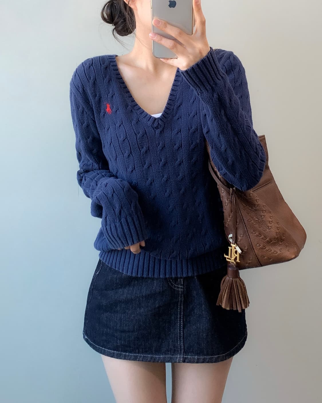 폴로 브이넥 니트  상품이미지1