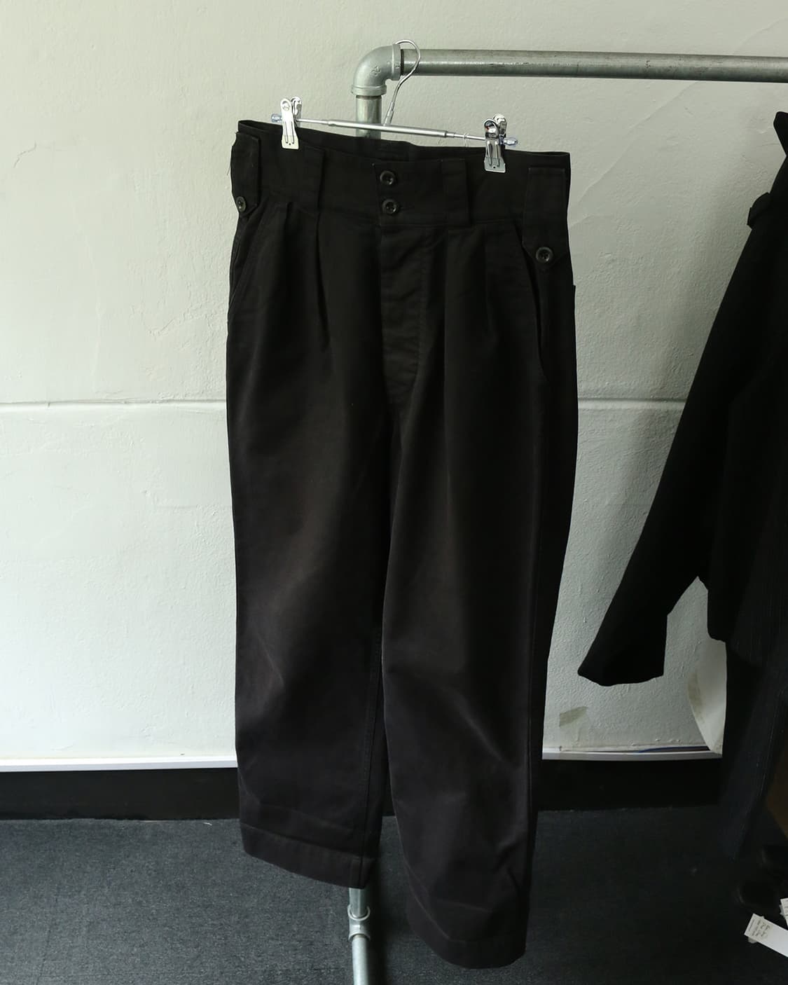 MHL 블랙 코튼 핀턱 트라우저 상품이미지4