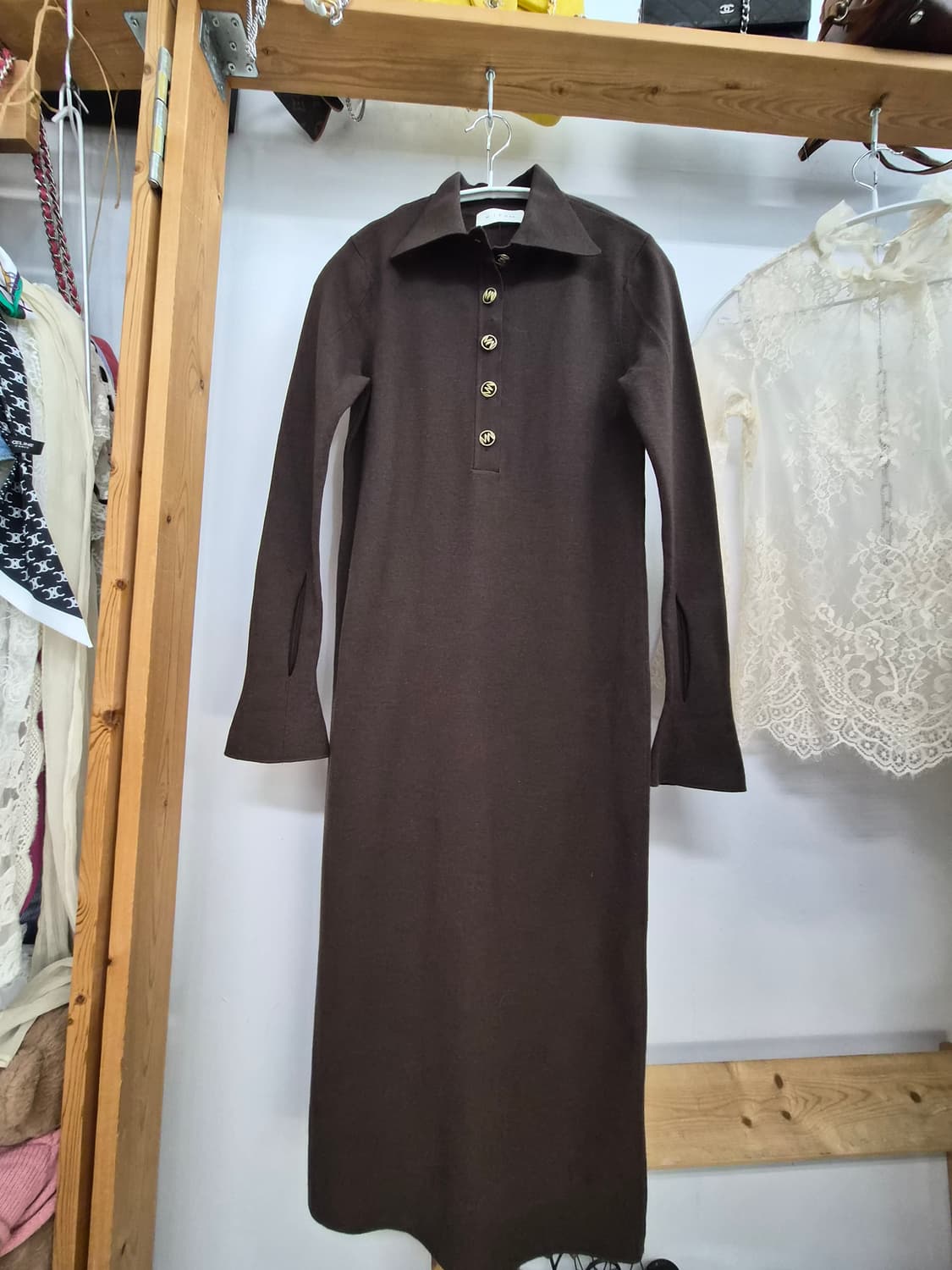 MICHAA미샤  시그니처 골드 버튼 니트  원피스 상품이미지2