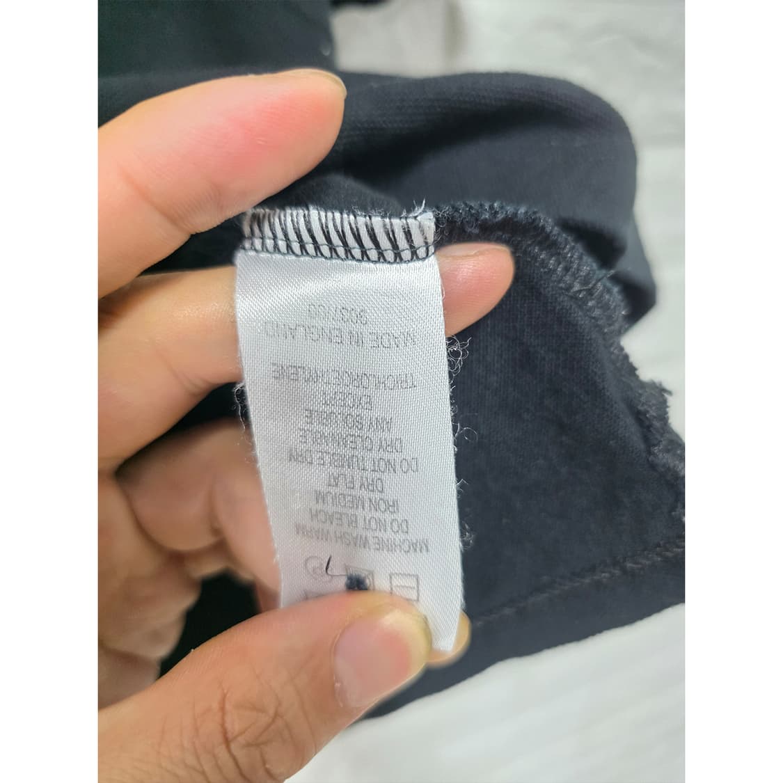 버버리 블랙 카라티 L 상품이미지3
