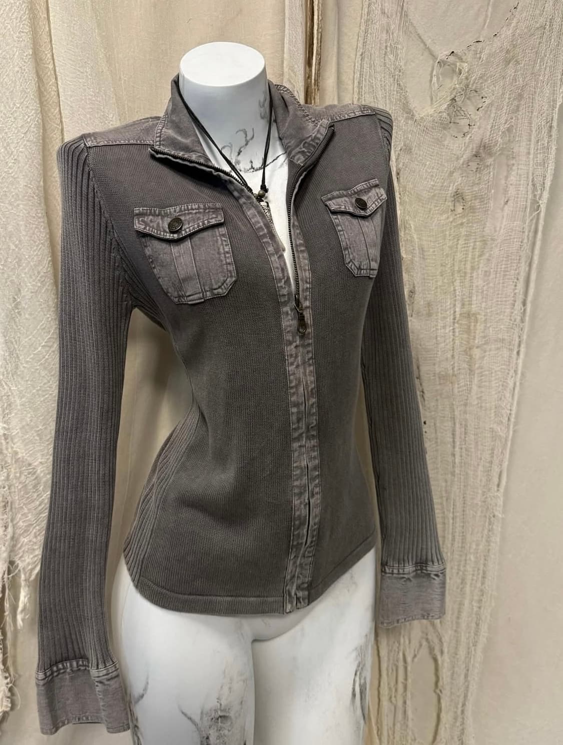 Ribbed Detail Zipup 상품이미지1