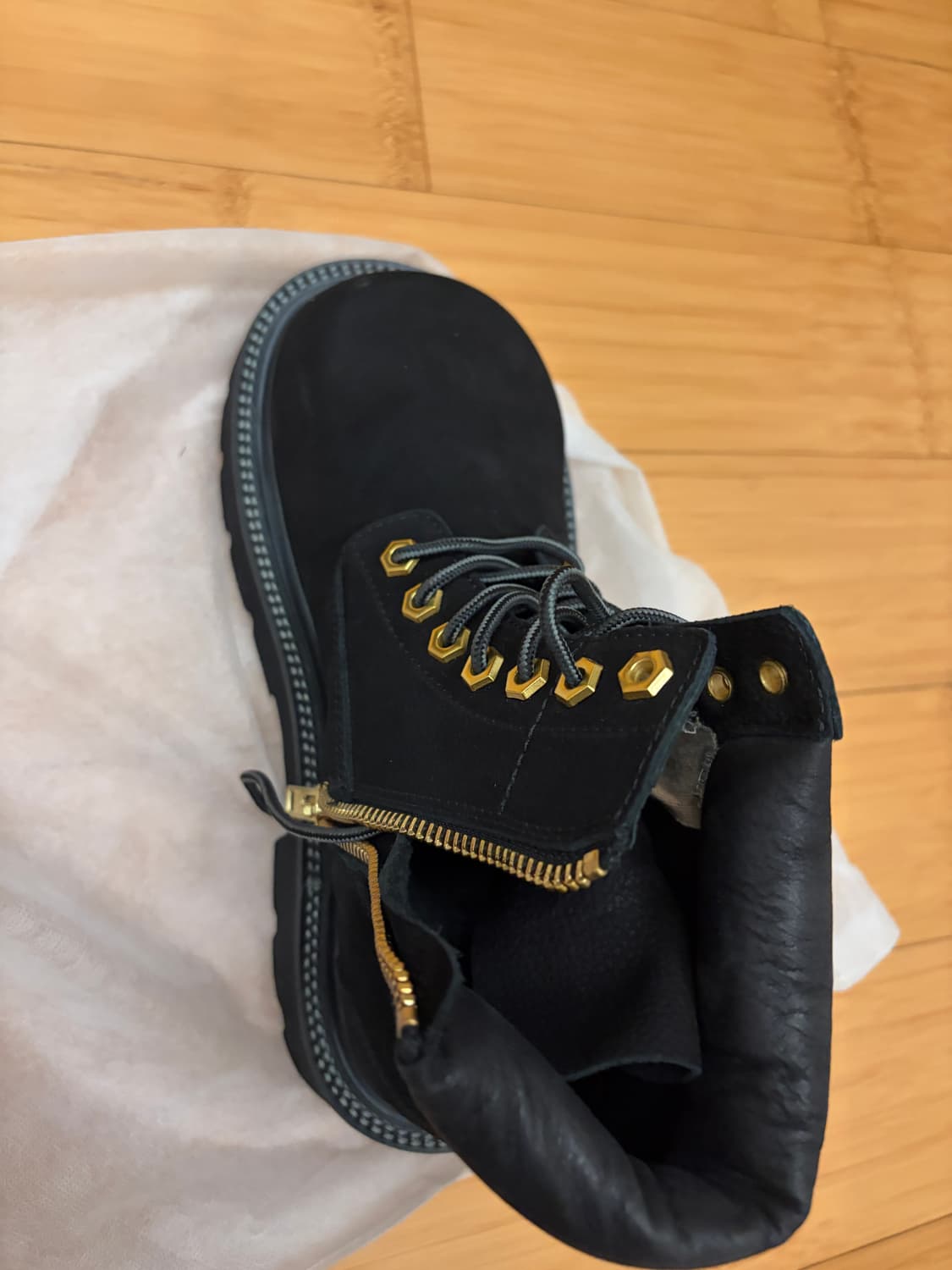 쏘유레슈어 벨루가 250 상품이미지5