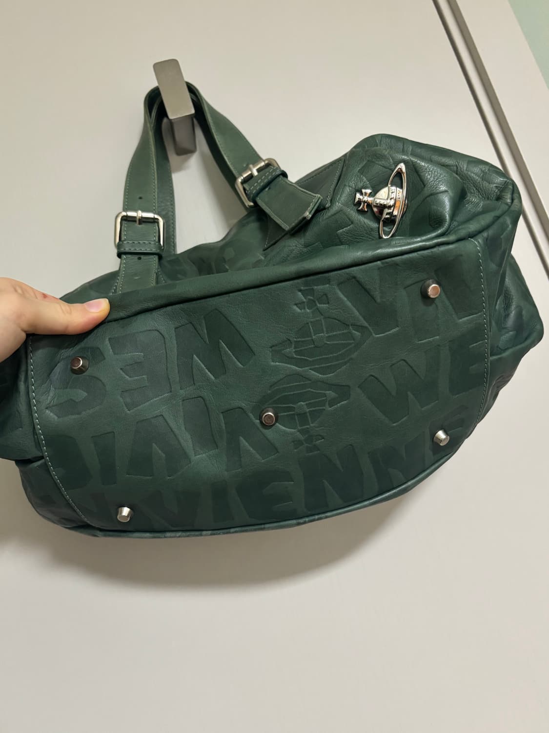 비비안 웨스트우드 orb 레터링 백 상품이미지6