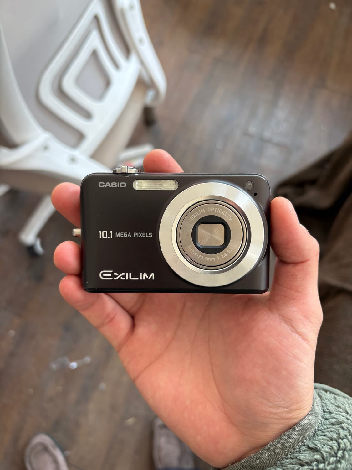 카시오 엑실림 ex z1050 디지털카메라 상품이미지1