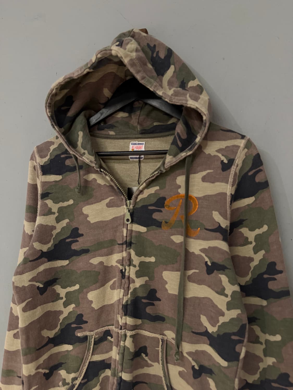 camo pattern stitch detail hood zip-up 상품이미지6