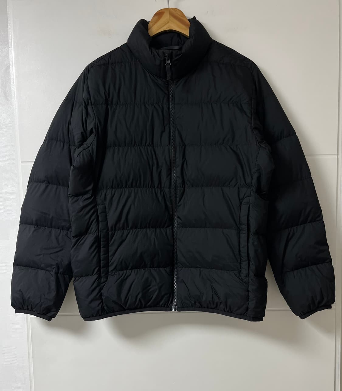 유니클로 울트라 라이트 경량패딩 상품이미지1