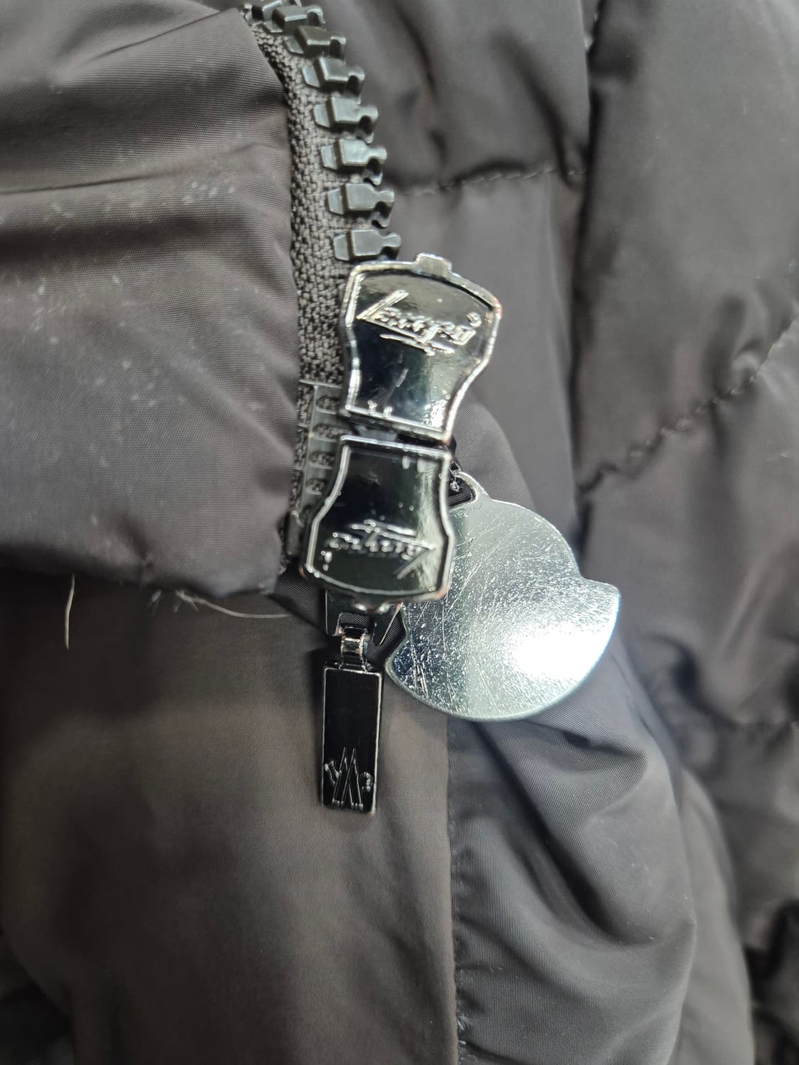 몽클레어 여성 브라운 롱패딩 / 66(정품) 상품이미지9