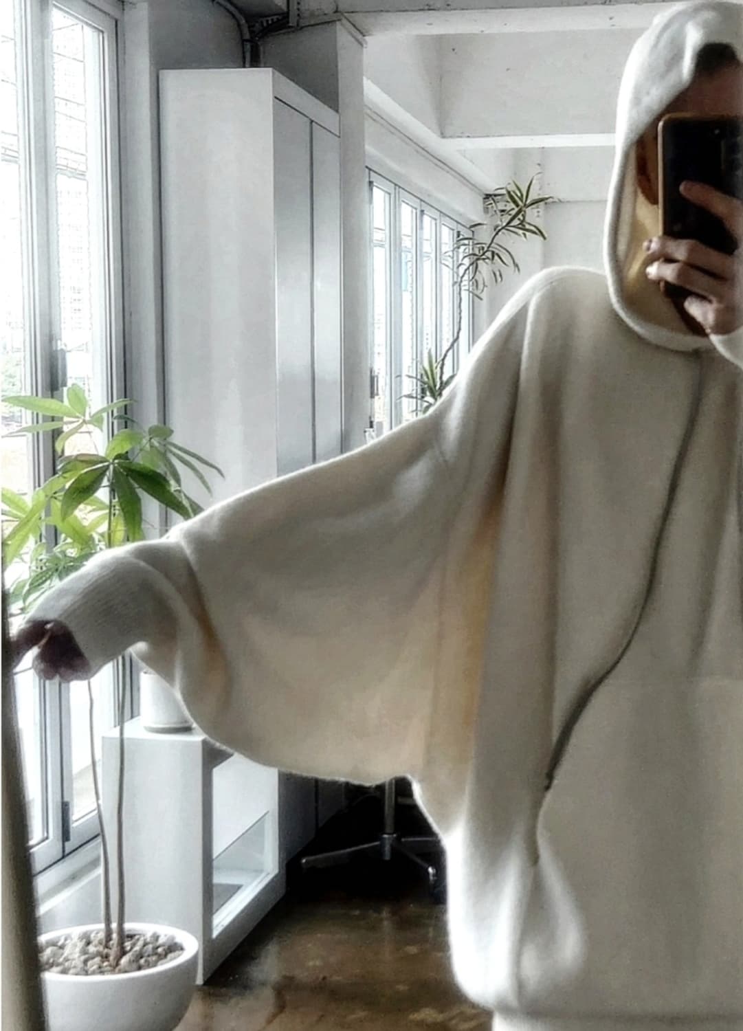 릭오웬스/ FW25 런웨이 HUN 알파카 후드 스웨터 밀크/M 상품이미지6