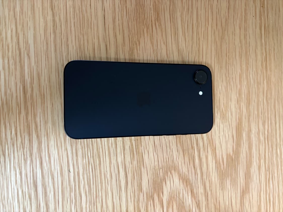 아이폰 16e 상품이미지2