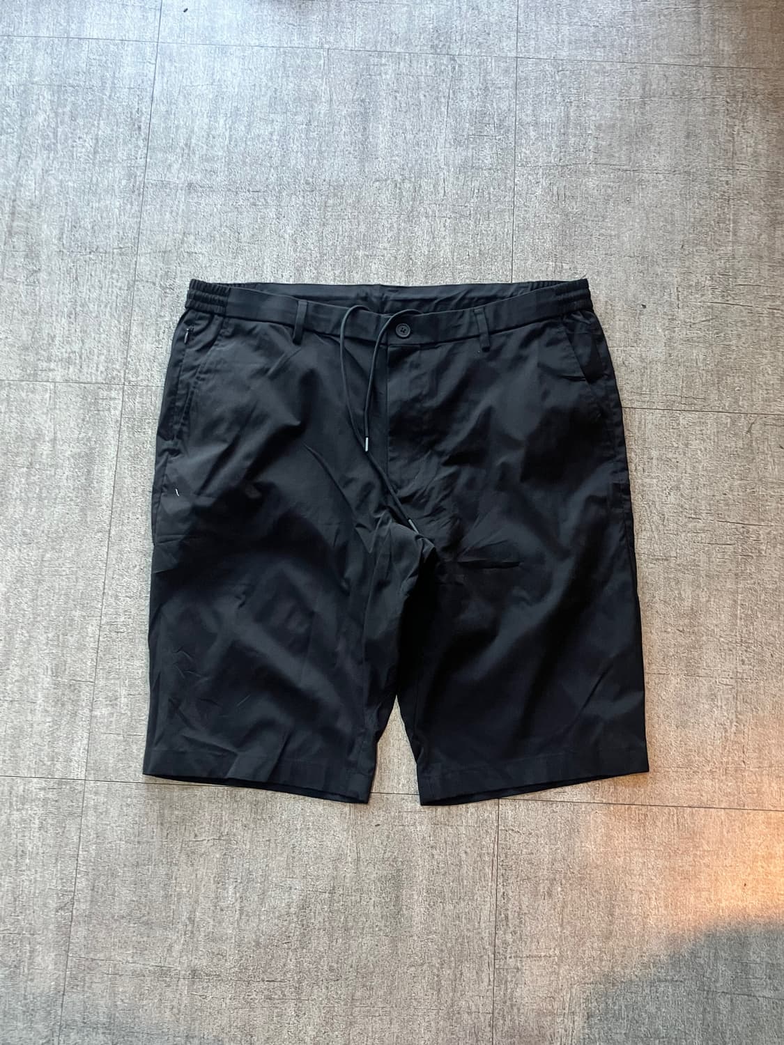 Theory x uniqlo 띠어리 올드스쿨아메카지 하프팬츠 반바지 상품이미지1