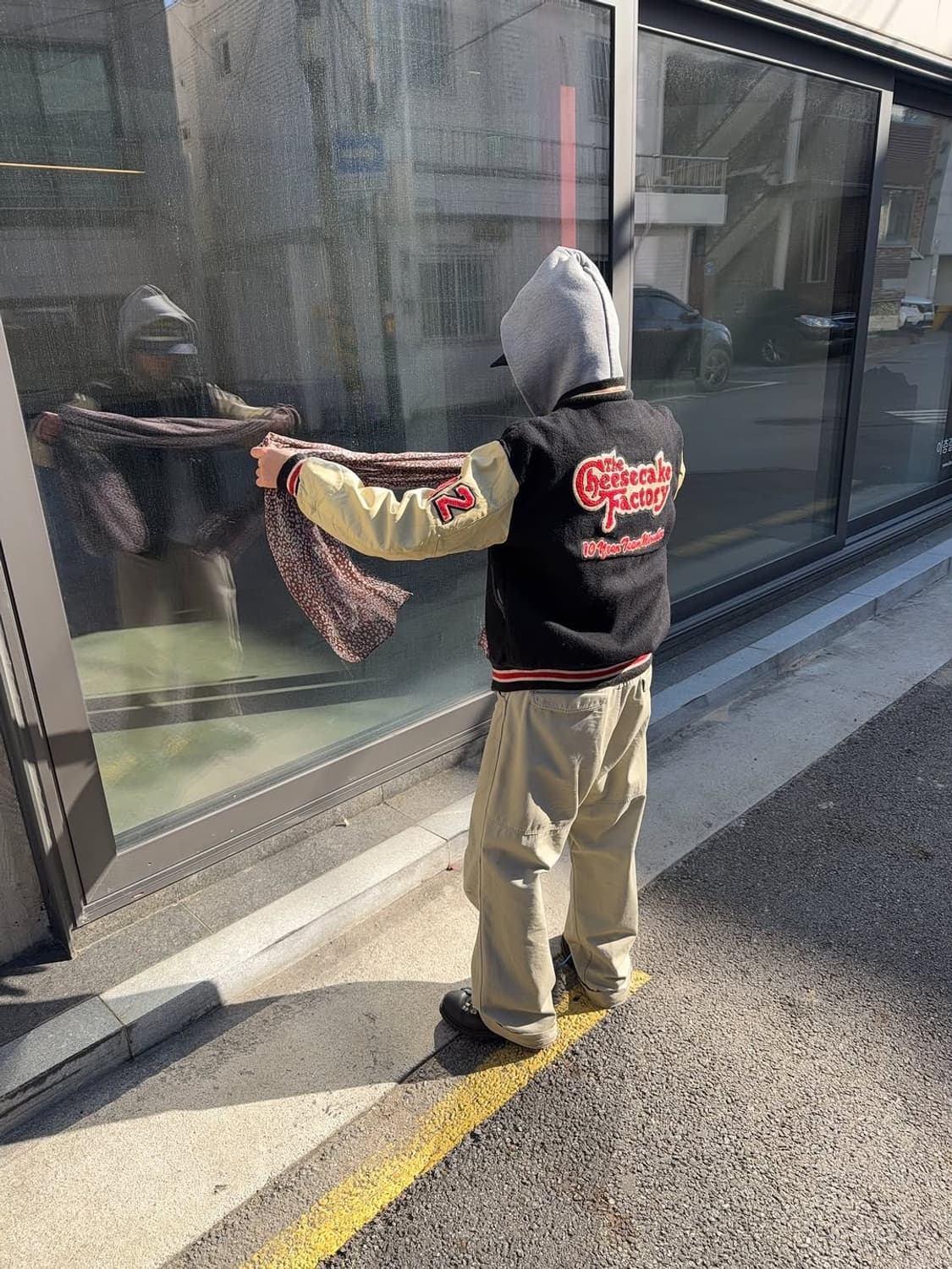 The cheesecake factory varsity jacket 상품이미지5