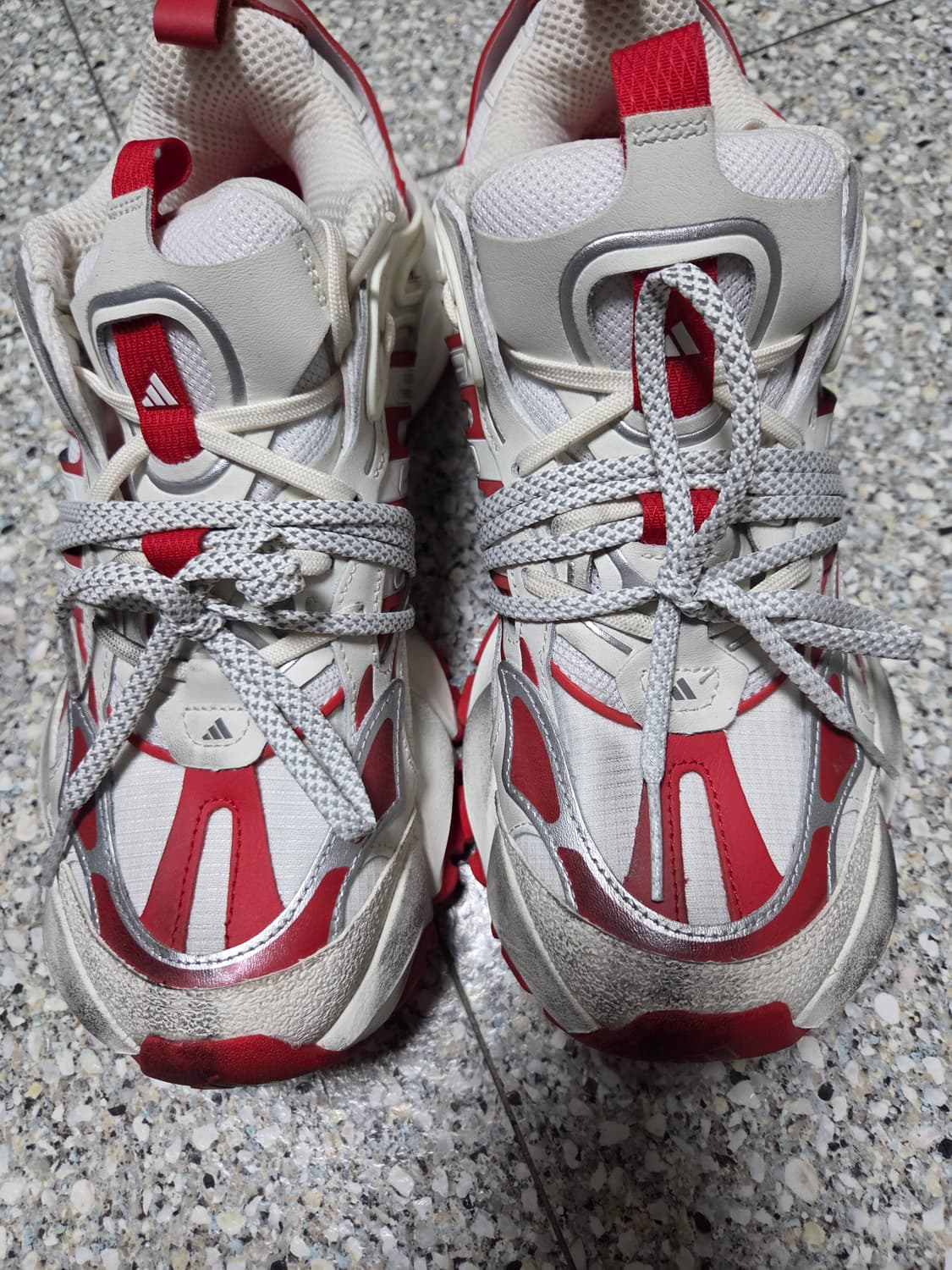 아디다스 벤토 XLG 디럭스 스니커즈 화이트 레드 285 상품이미지6