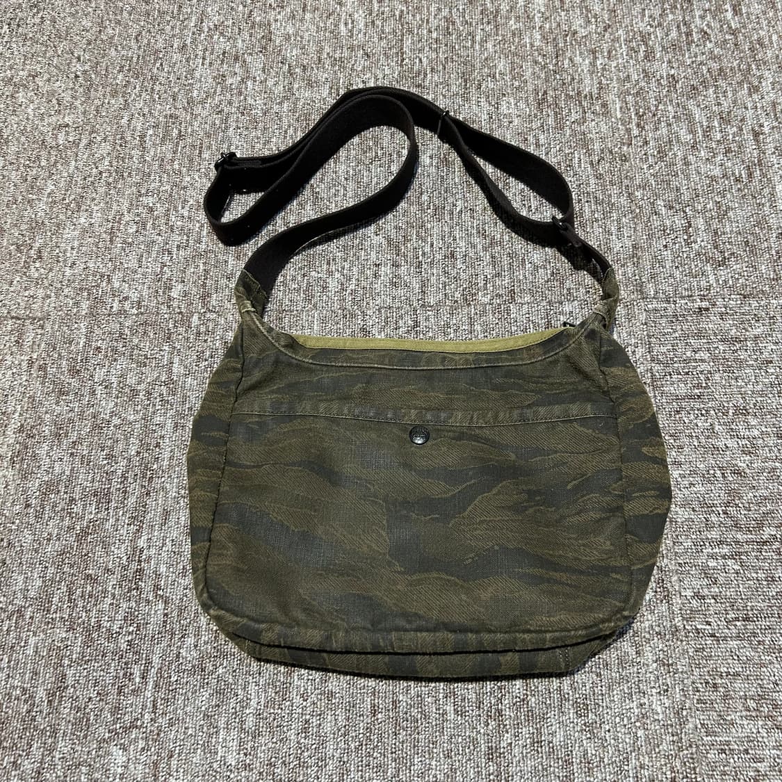 요시다 포터 타이거 카모 크로스백 70주년 P109 상품이미지5