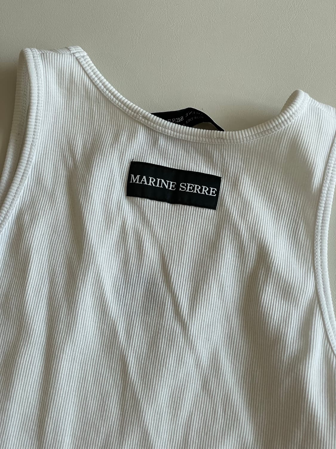 마린세르 화이트 힙 탱크탑 슬리브리스 L사이즈 상품이미지3
