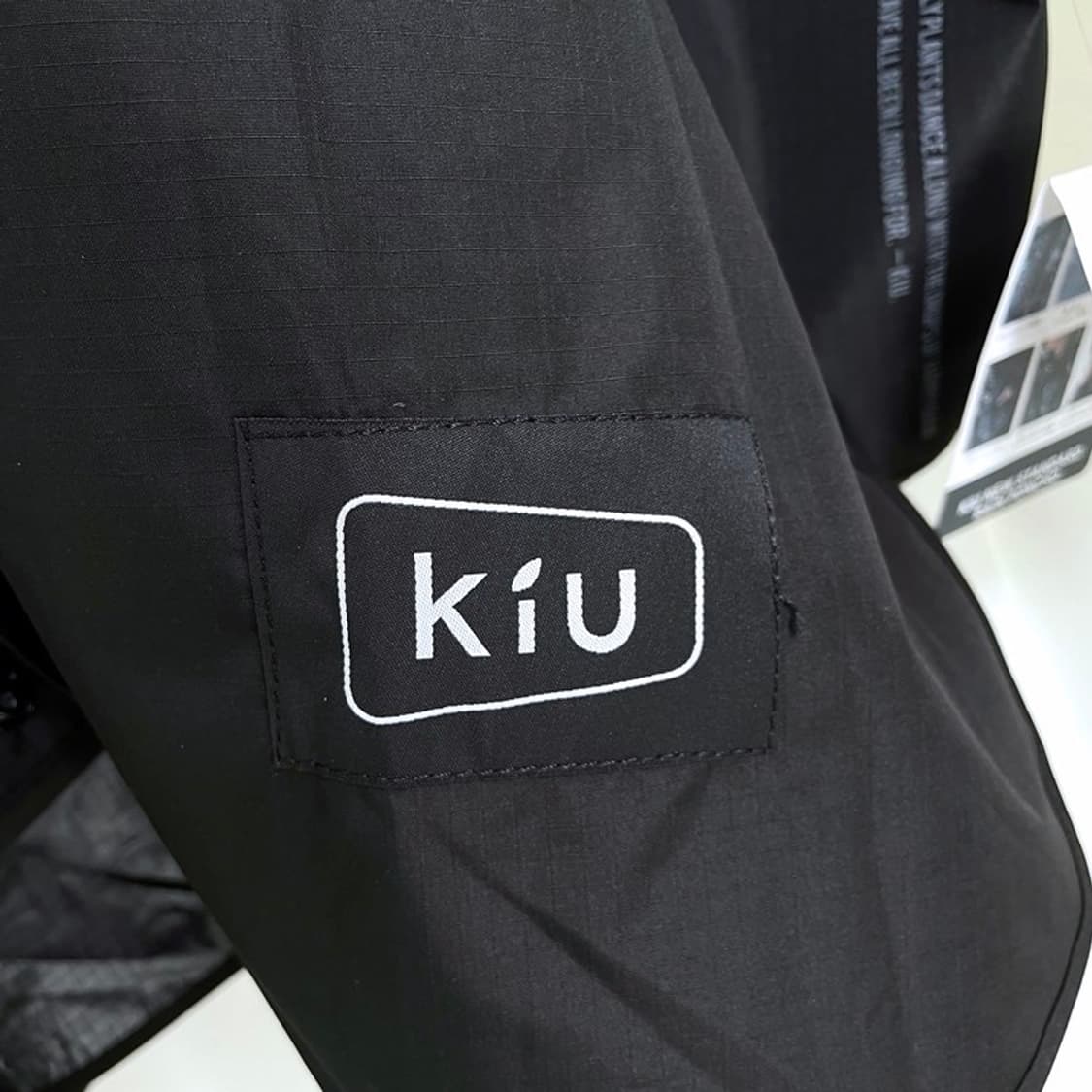 키우 블랙 패커블 판초 상품이미지7