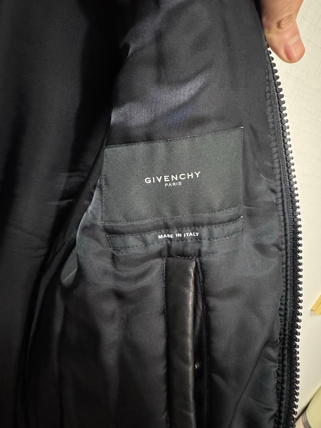 지방시 11fw 램스킨 봄버 by 리카르도 티시 상품이미지7