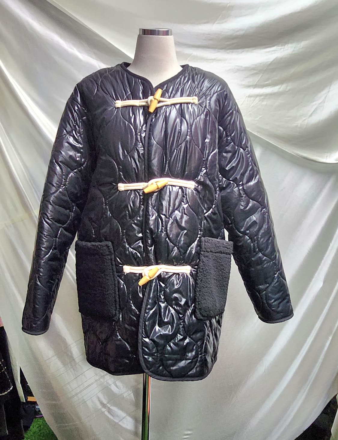 블랙 토글 퀼팅 점퍼🖤 퍼포켓 포인트로 감성 한스푼 상품이미지1