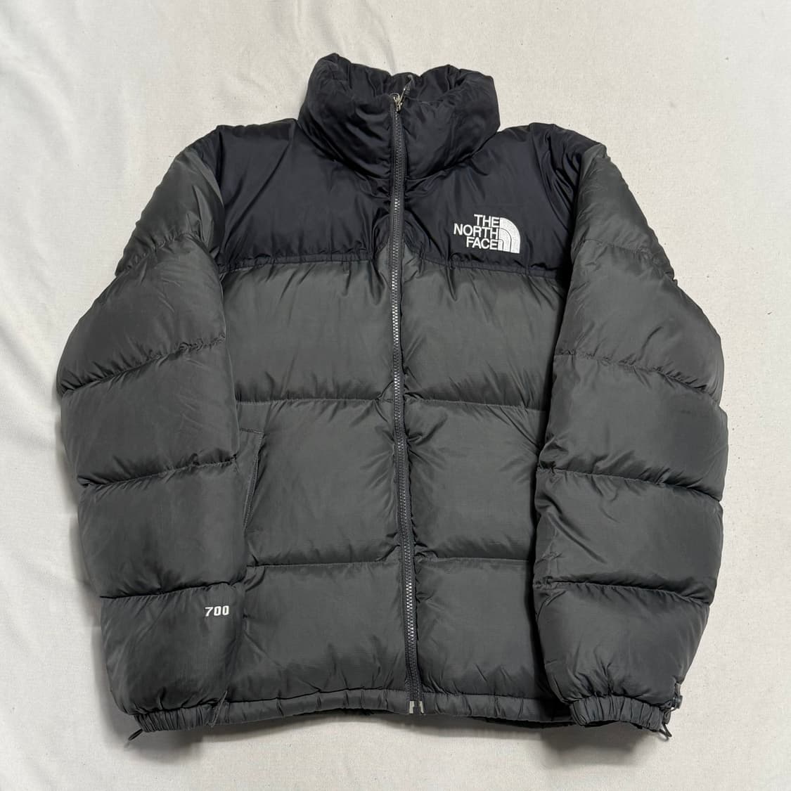 M 노스페이스 눕시 700 그레이 다운 패딩 상품이미지2