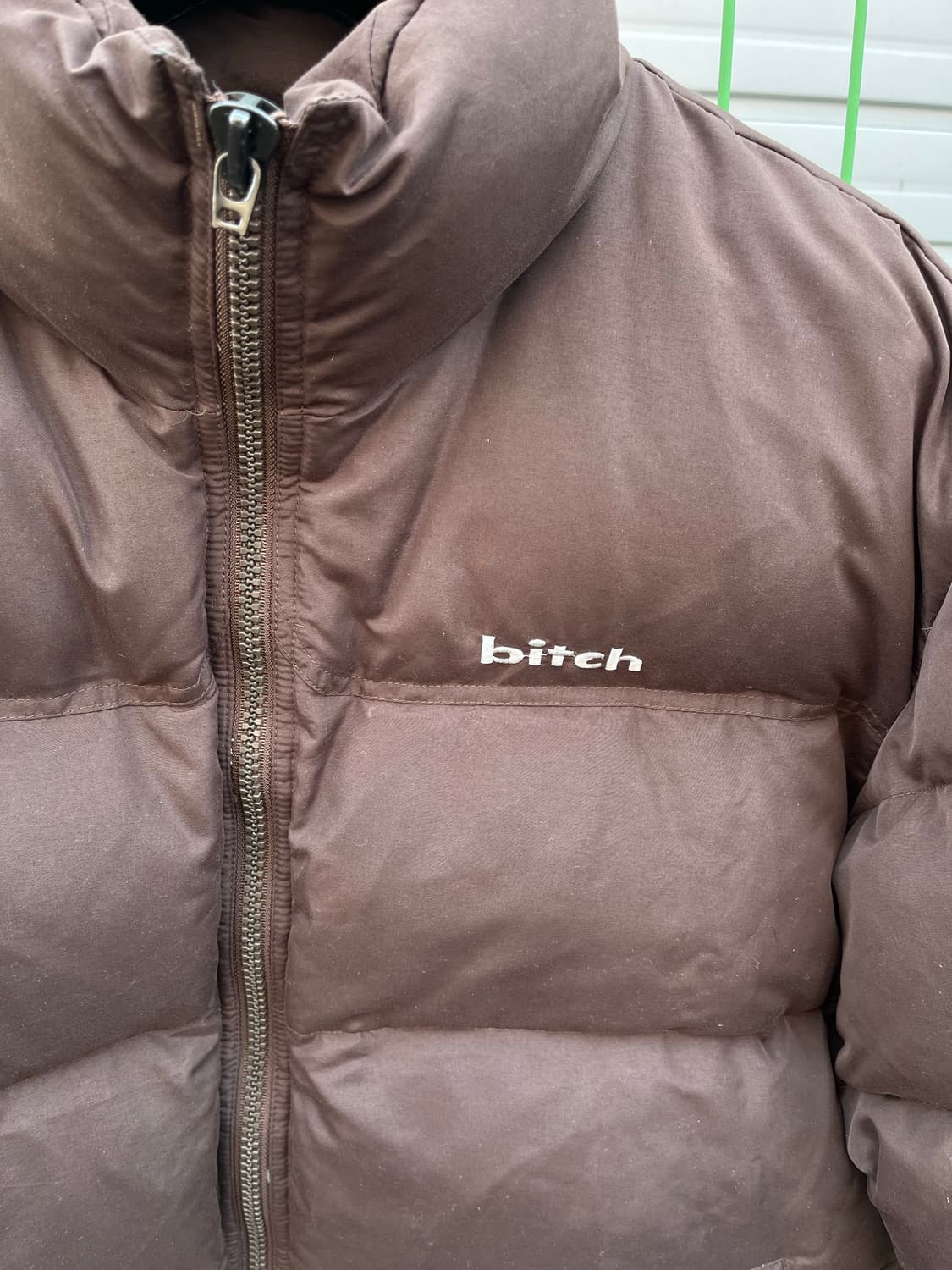 90s 비치스케이트보드 bitch 다운패딩 상품이미지3