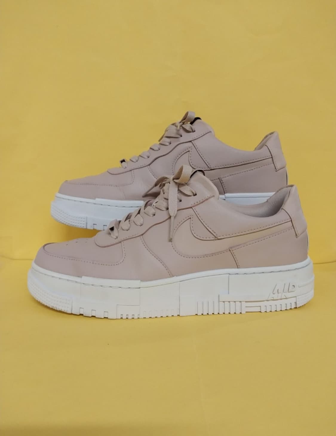 남성 나이키 에어포스1 픽셀 핑크베이지 스니커즈, 운동화 (280) 상품이미지1